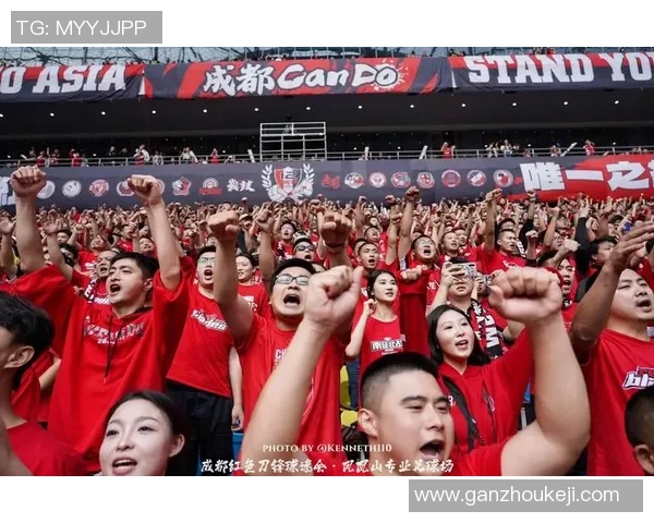 足球明星为何钟情于孤勇者的精神与魅力探讨