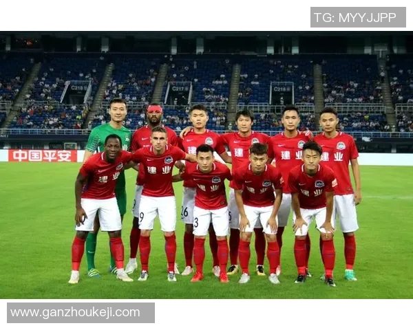 四川足球明星积极捐款助力公益事业展现社会责任感与爱心